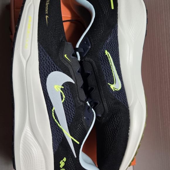 Nike Air Zoom Winflo 9 Premium Mens Running Shoes Brethable Trainers Sz 12 NEW - Picture 13 of 13